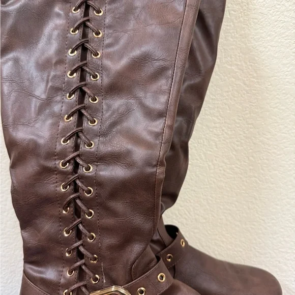 Brown boots - Picture 2 of 5